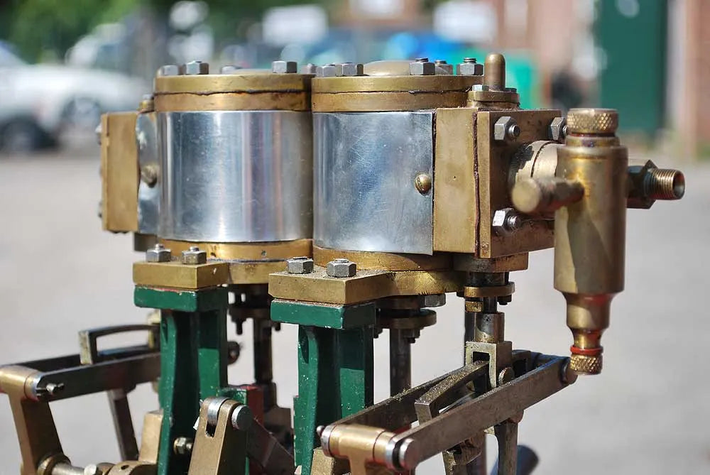 Vertical compound launch engine