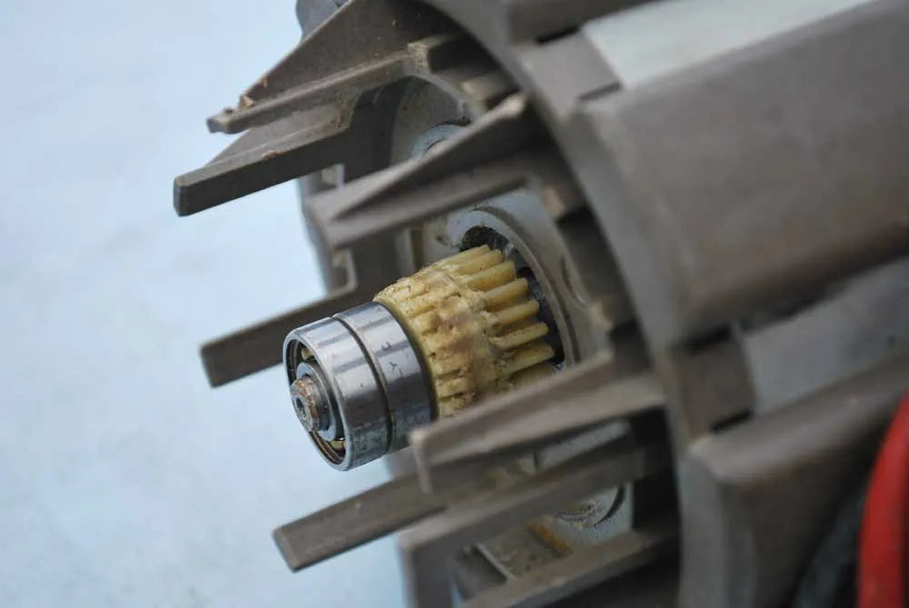 Three Sinclair C5 motors