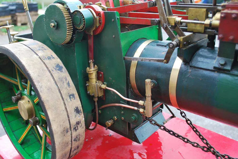 2 inch scale freelance twin cylinder traction engine