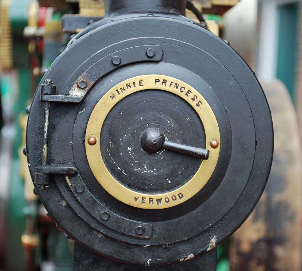 2 inch scale freelance twin cylinder traction engine