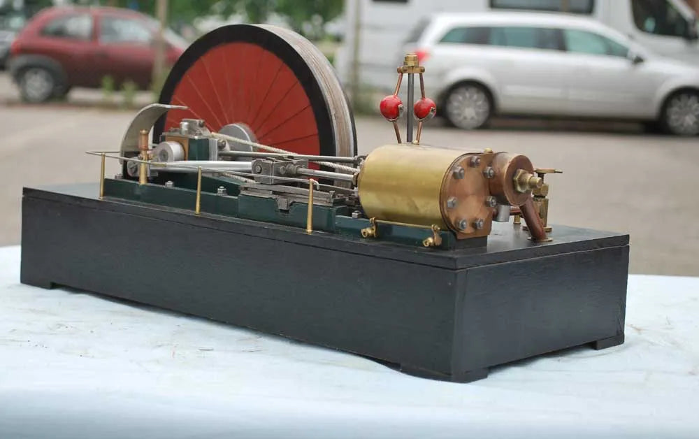 Piston valve scratchbuilt stationary engine