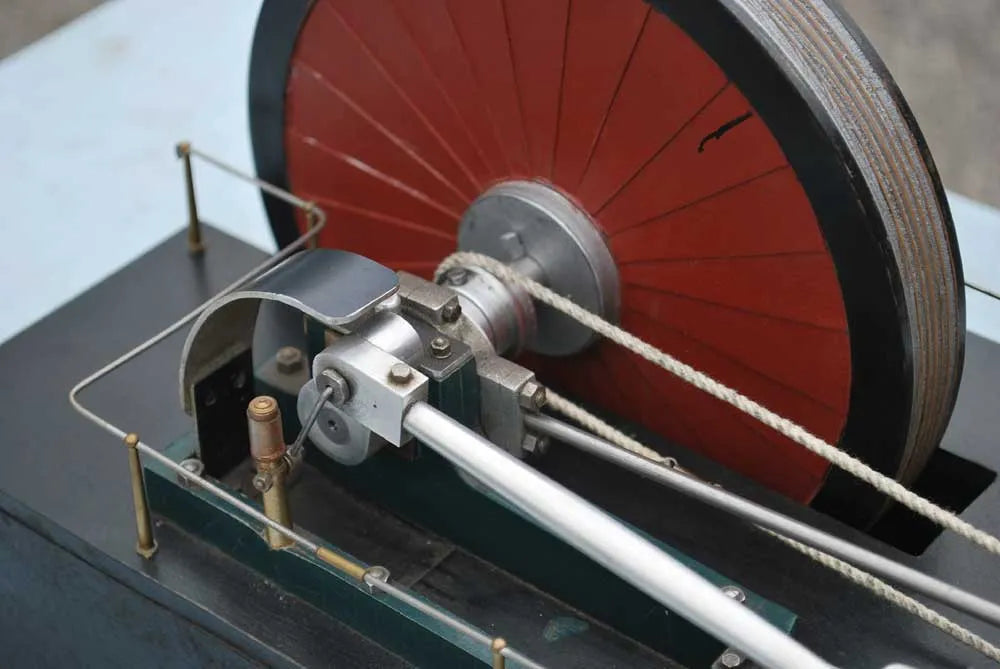 Piston valve scratchbuilt stationary engine