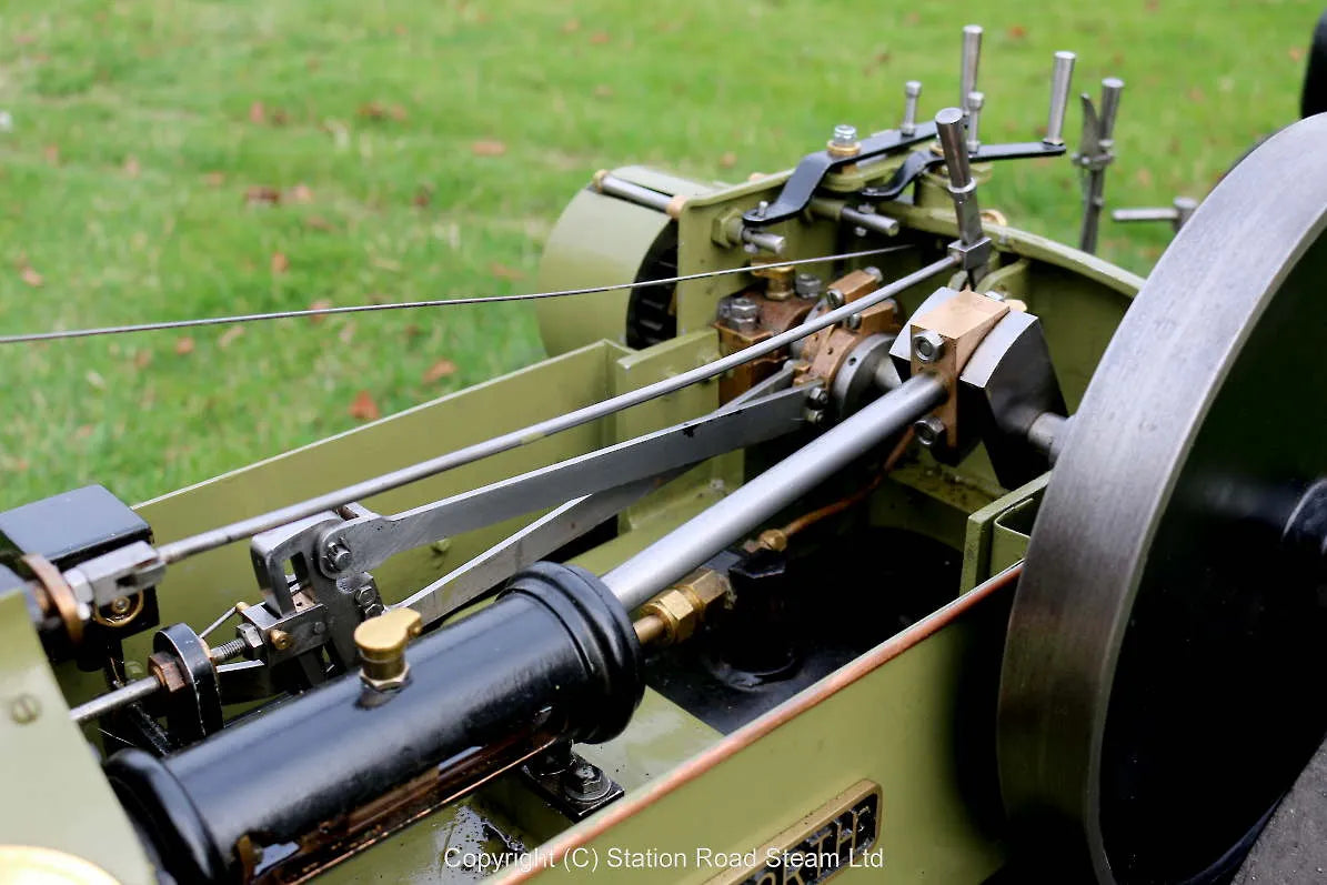 Maxitrak 3 inch scale Aveling traction engine