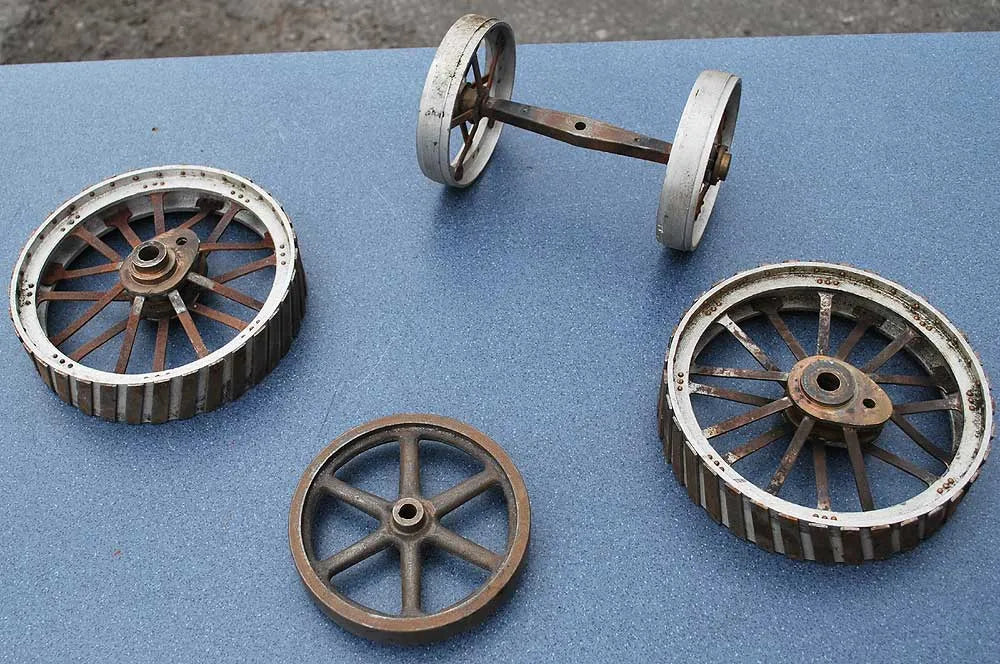 1 inch scale part-built "Minnie"