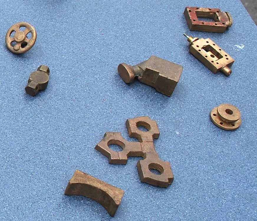 1 inch scale part-built "Minnie"