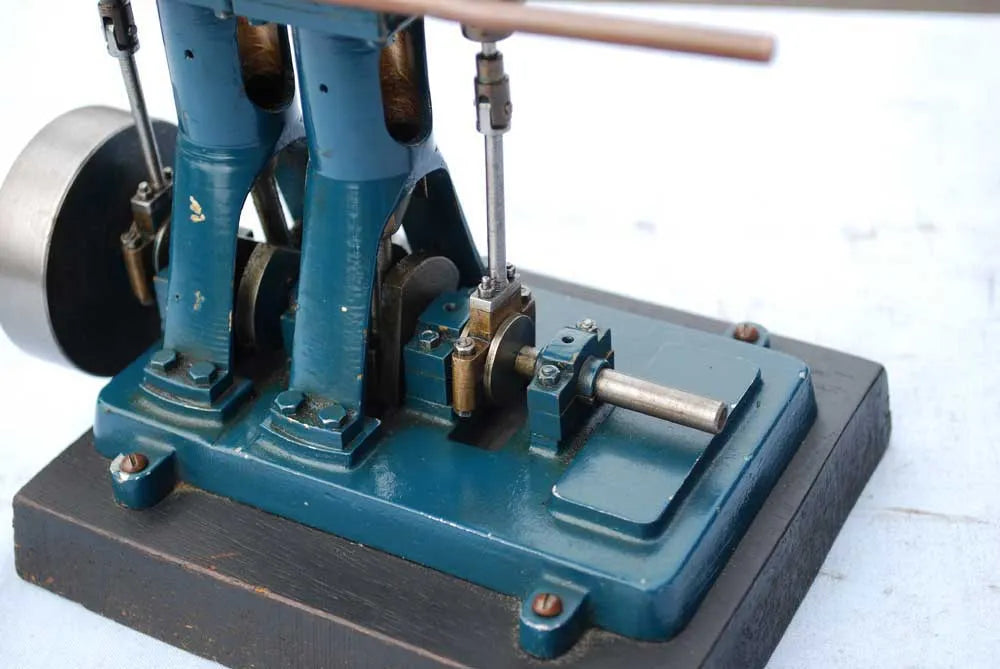 2 cylinder Westbury "Warrior" vertical engine