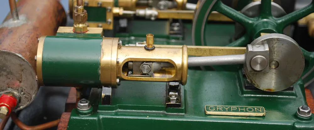 Cotswold "Gryphon" with horizontal boiler