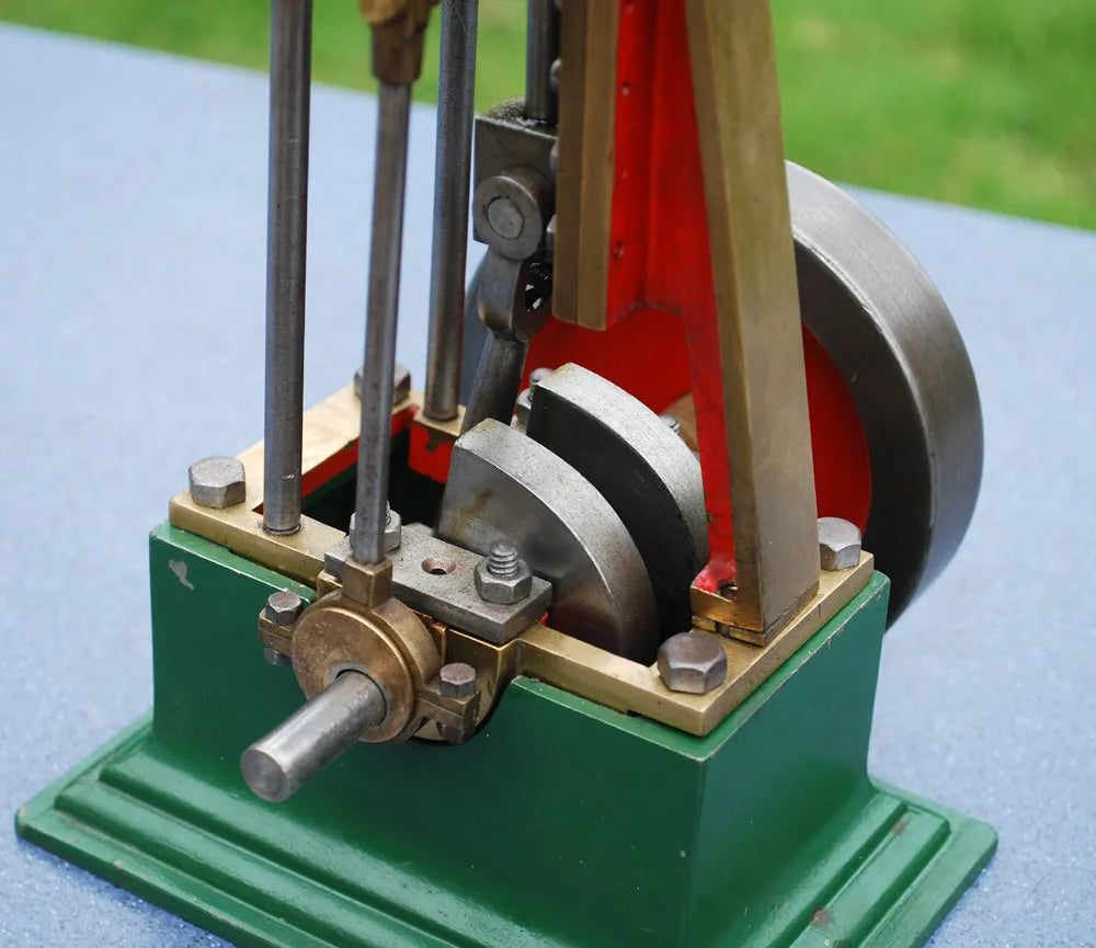 Old 1 1/2 x 1 3/4 vertical engine
