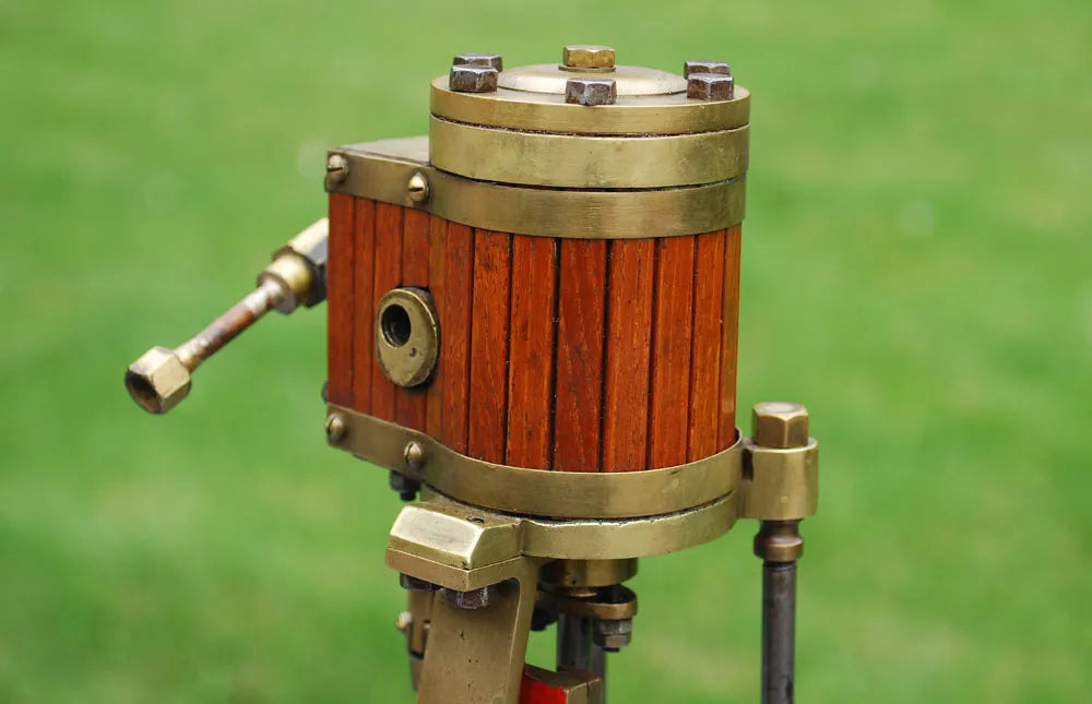 Old 1 1/2 x 1 3/4 vertical engine