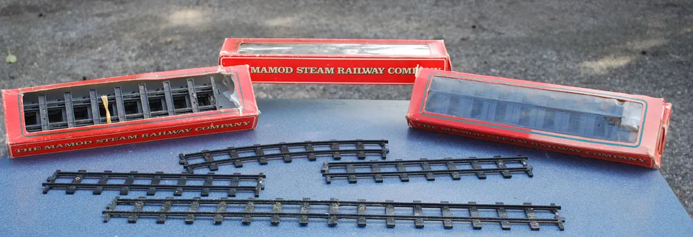 Mamod locomotive, trucks and track