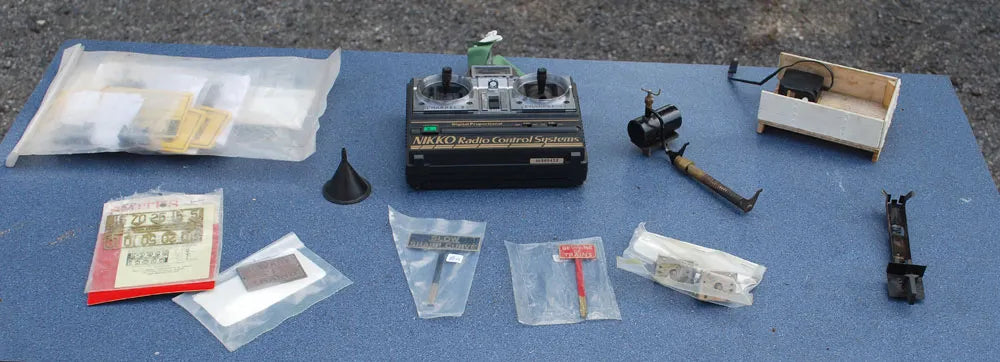 Mamod locomotive, trucks and track