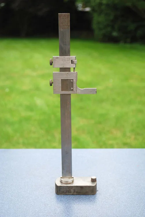 Vernier height gauge