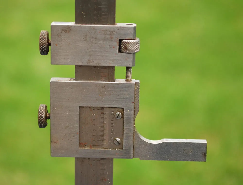 Vernier height gauge