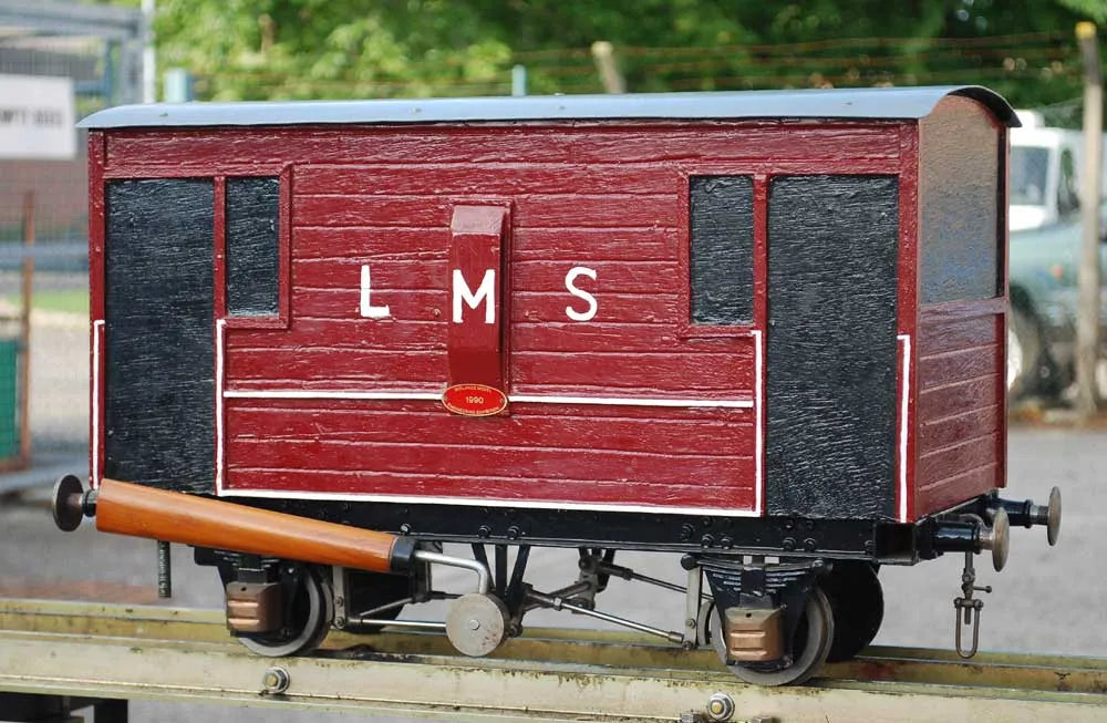 5 inch gauge guards van