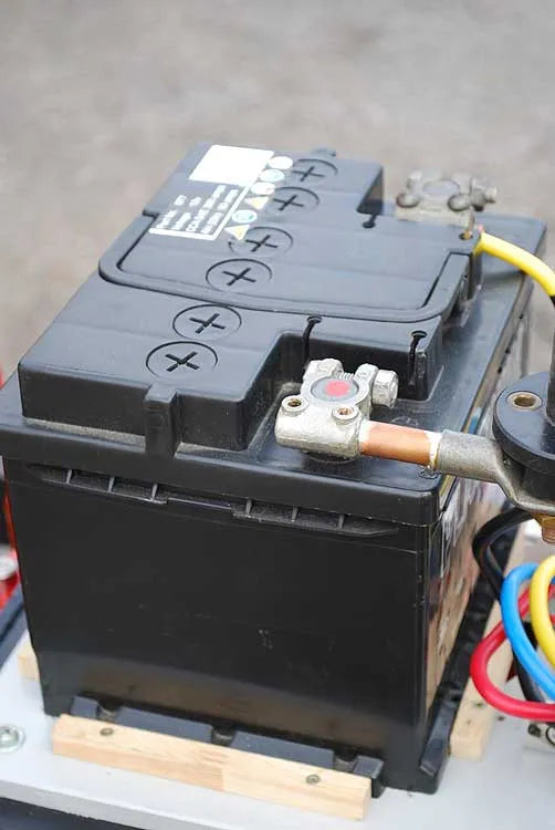5 inch gauge battery-electric shunter with driving truck