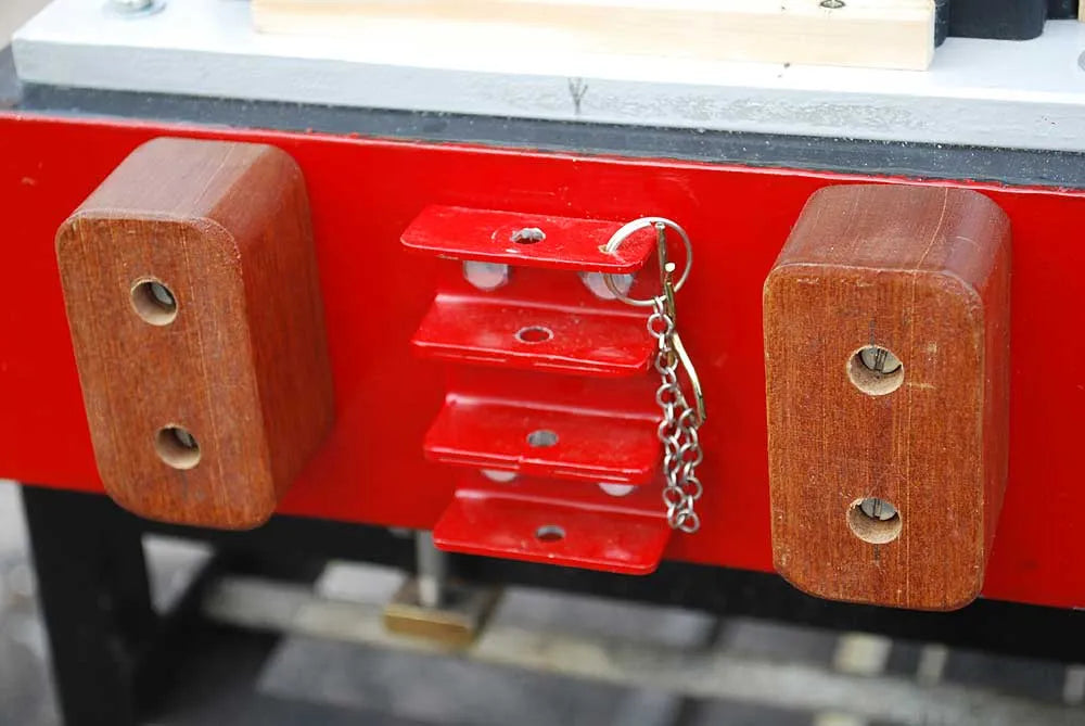 5 inch gauge battery-electric shunter with driving truck
