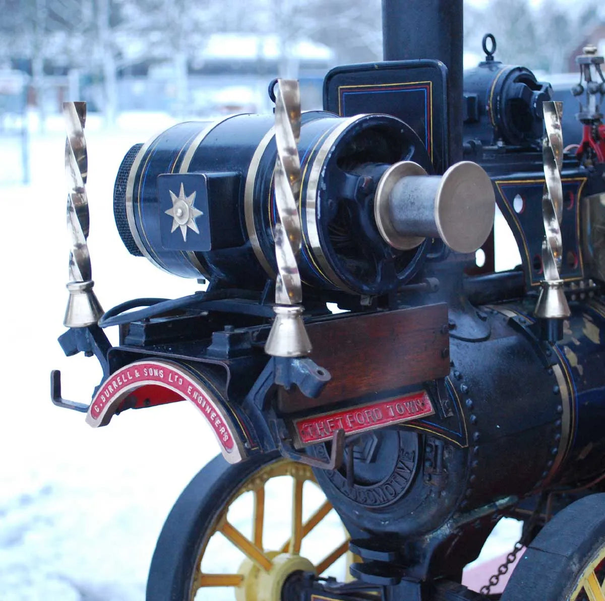 2 inch scale Burrell DCC Showmans engine