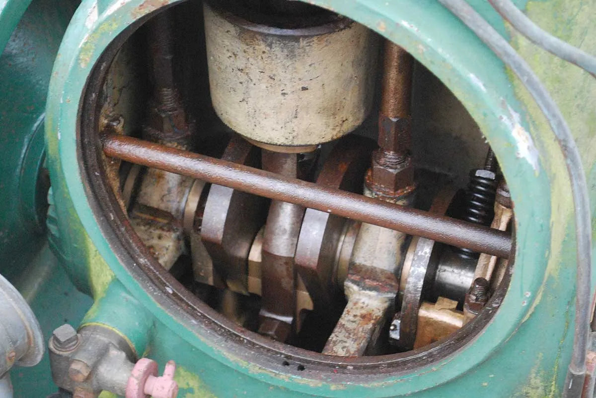 Sissons stationary engine