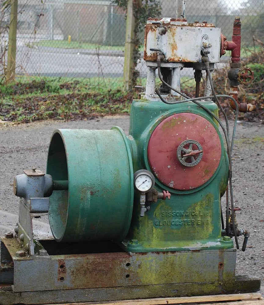 Sissons stationary engine