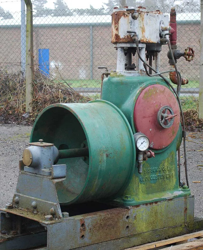 Sissons stationary engine