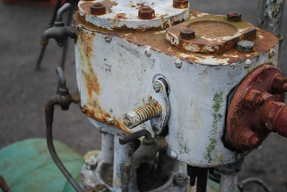 Sissons stationary engine
