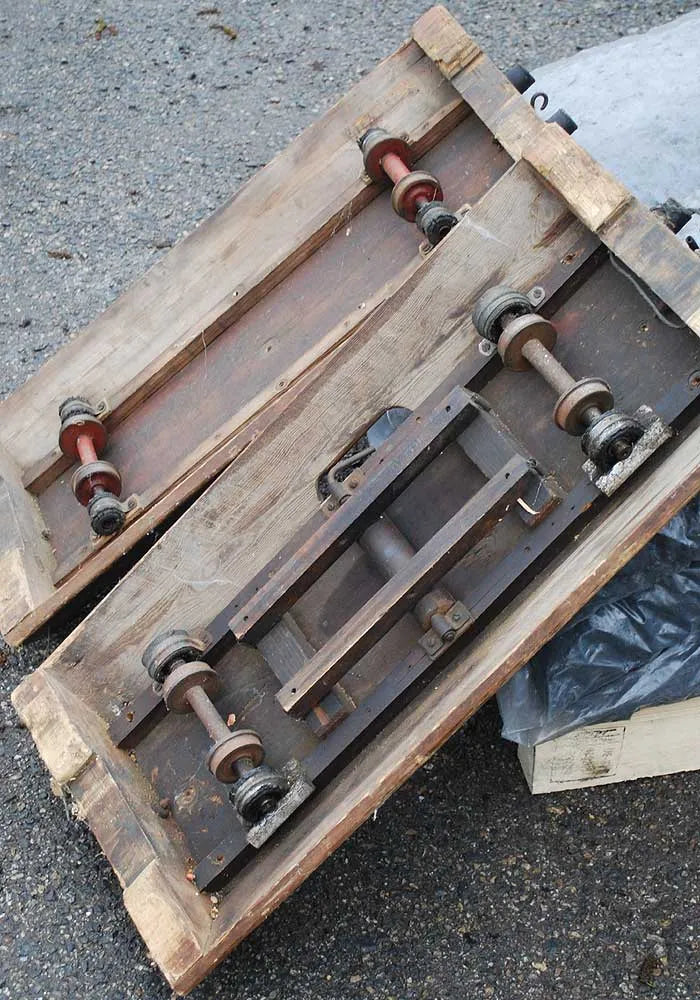 Pair 3 1/2 inch gauge trucks