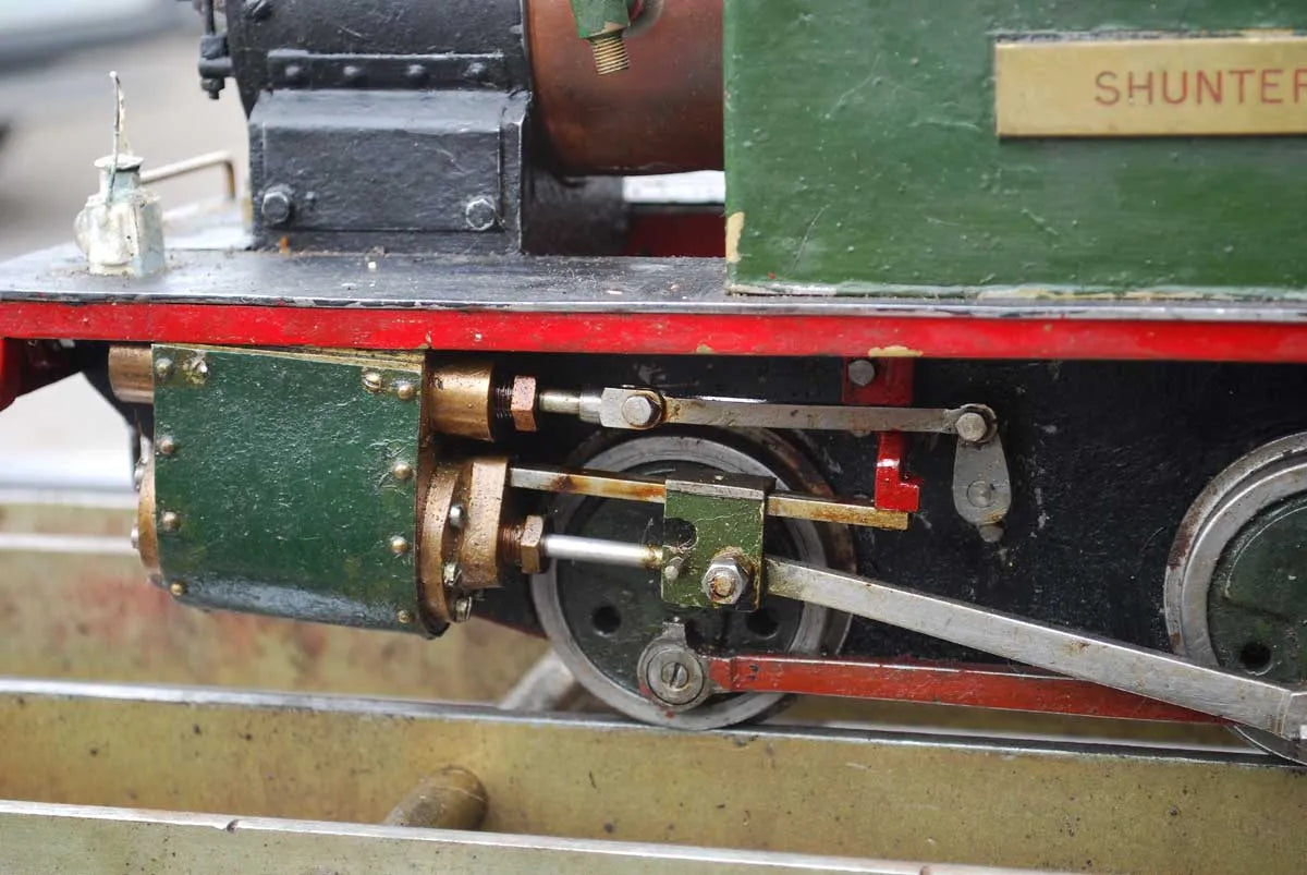 3 1/2 inch gauge slip eccentric "Tich" with wagon