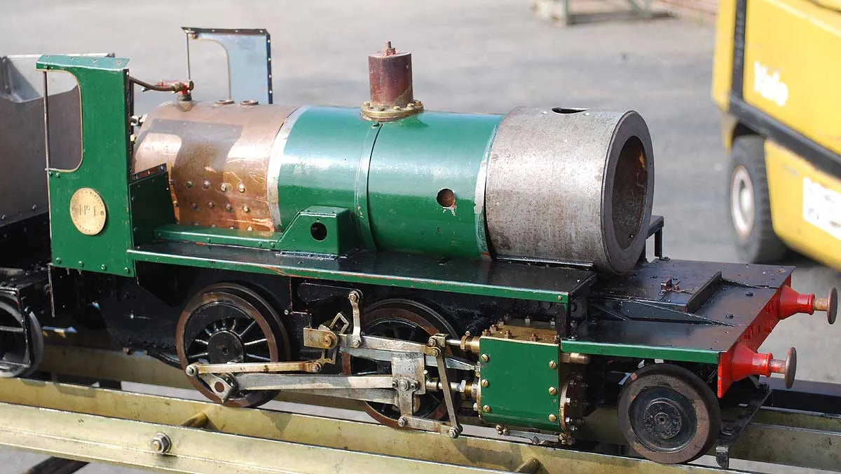 5 inch gauge Rail Motor with bogie tender