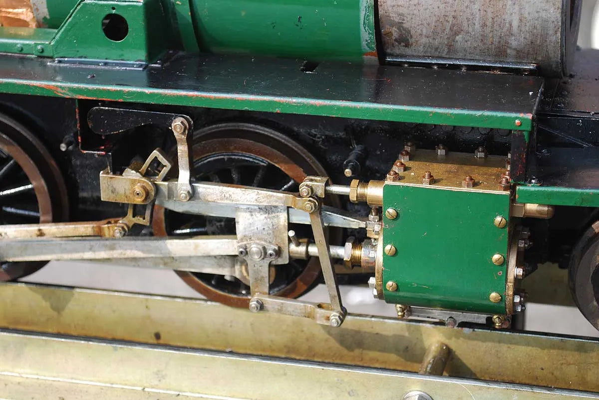5 inch gauge Rail Motor with bogie tender
