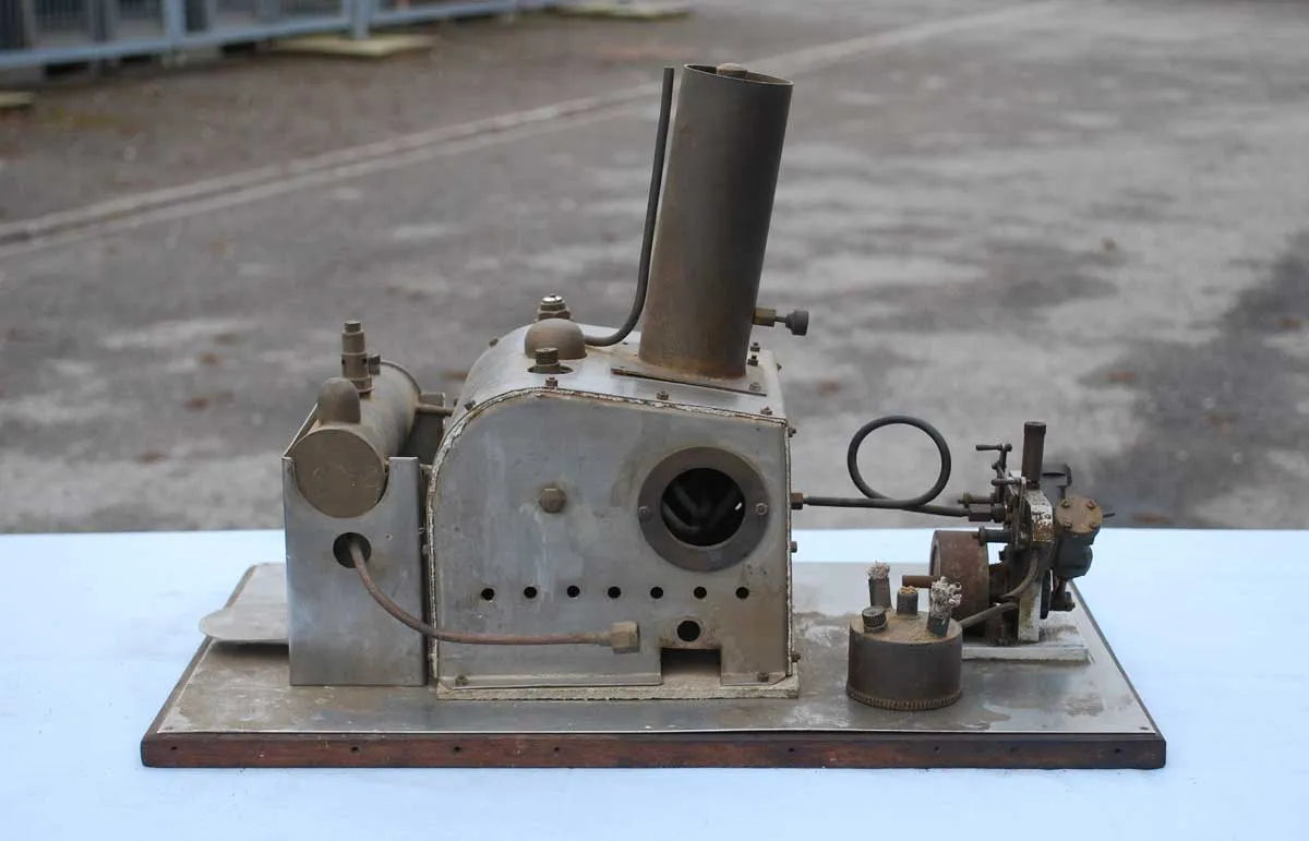 V-twin engine with horizontal boiler