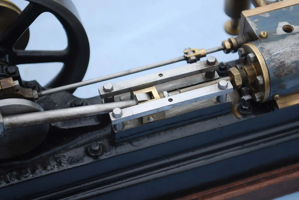 Stuart S50 engine with dynamo