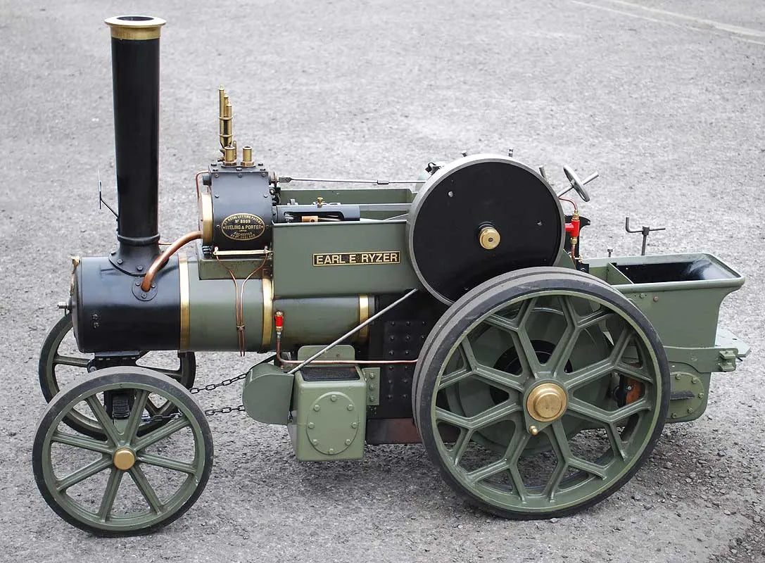 Maxitrak Aveling steam tractor