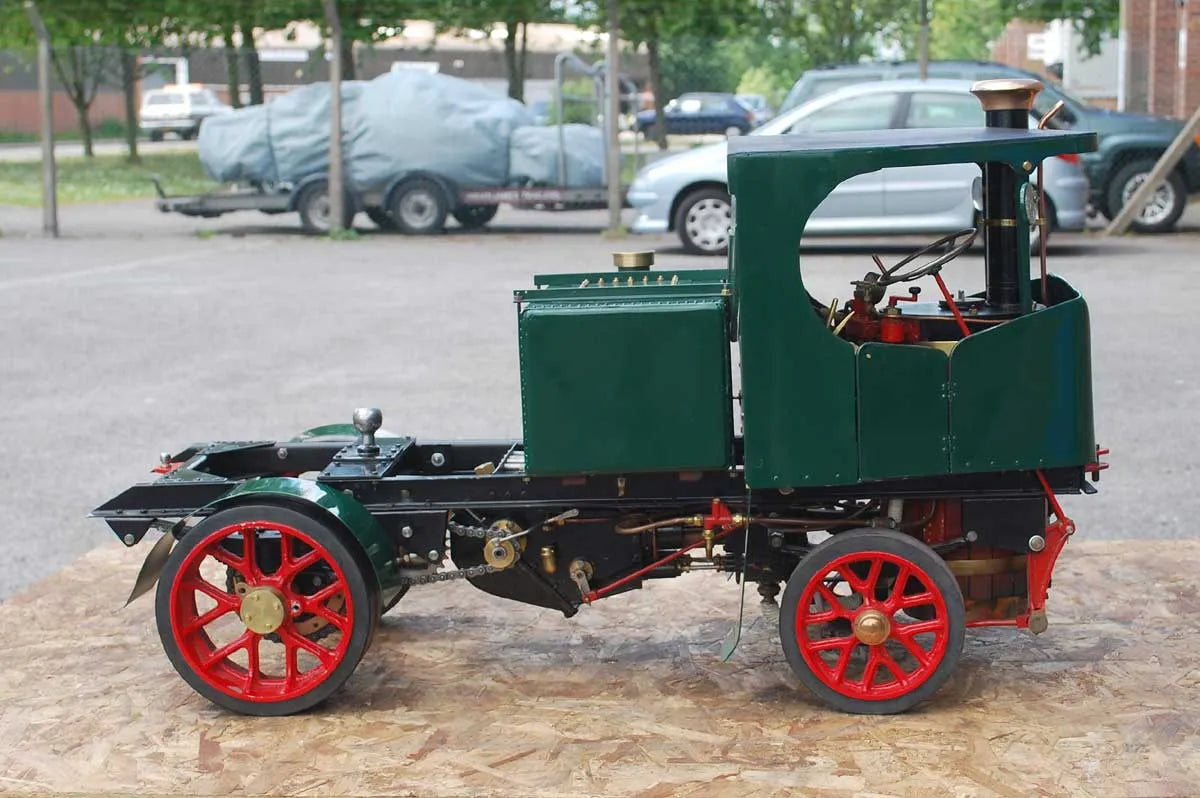 2 inch scale Clayton steam wagon