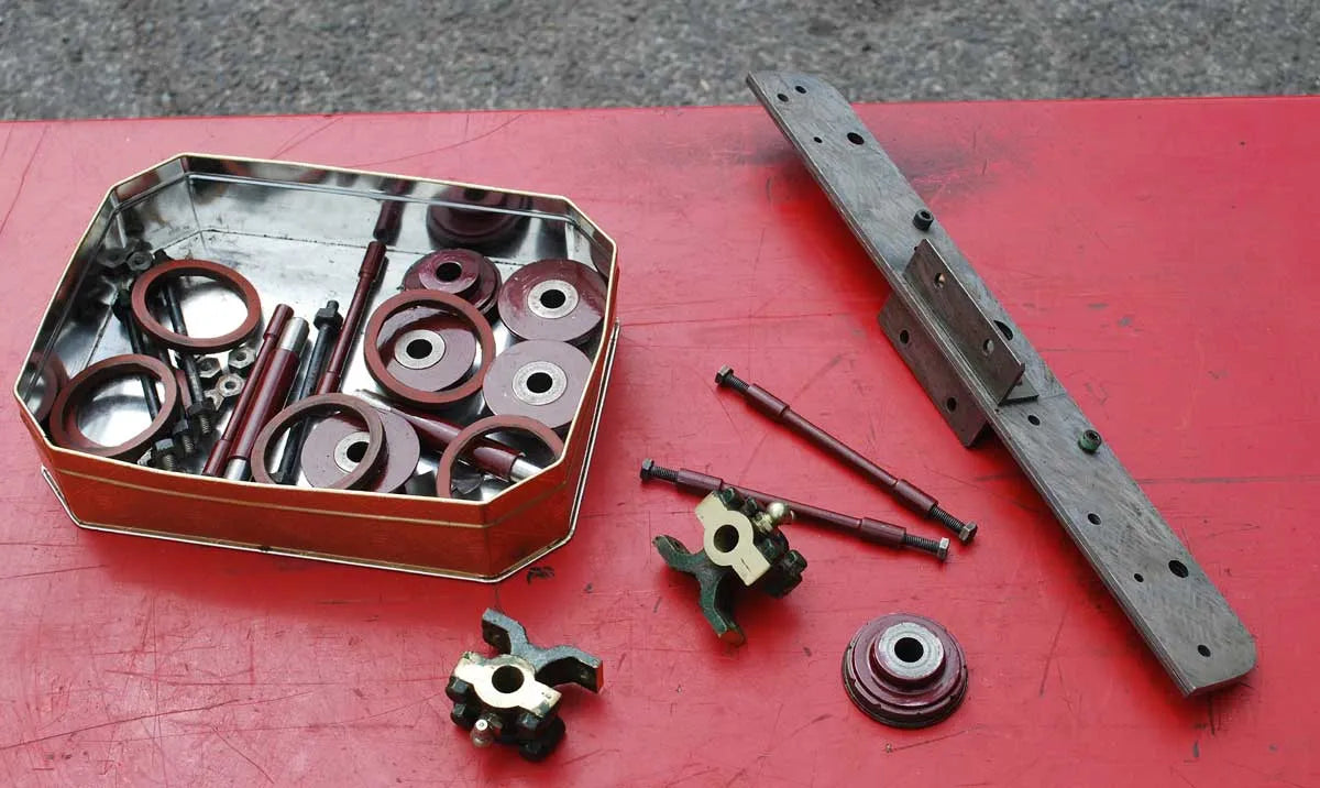 3 1/2 inch gauge 4-8-4  tank engine