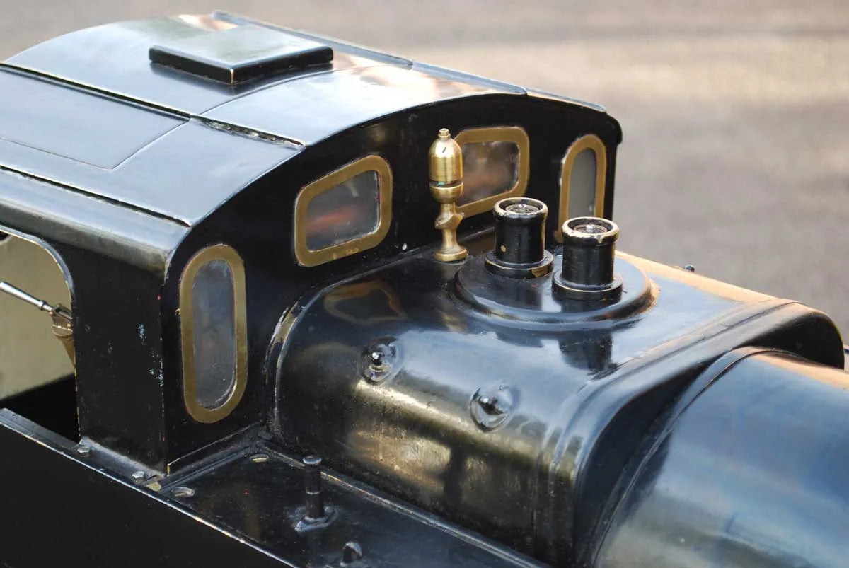 7 1/4 inch gauge LMS "Jinty" with driving truck