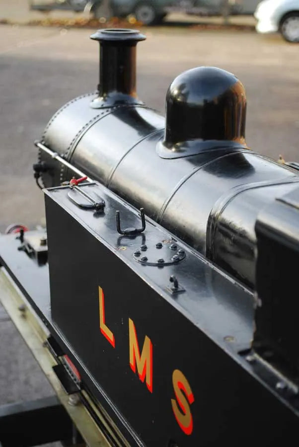 7 1/4 inch gauge LMS "Jinty" with driving truck
