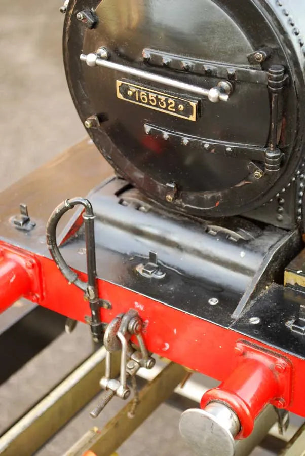7 1/4 inch gauge LMS "Jinty" with driving truck