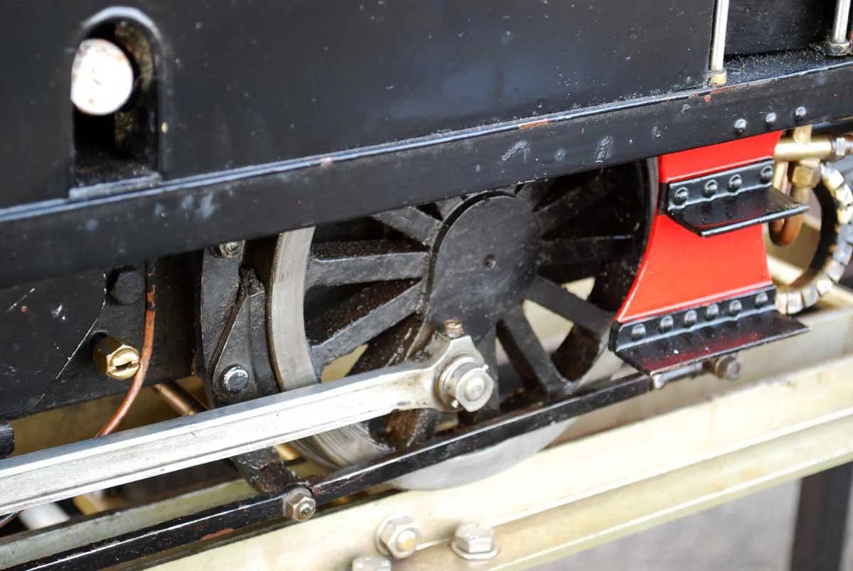 7 1/4 inch gauge LMS "Jinty" with driving truck