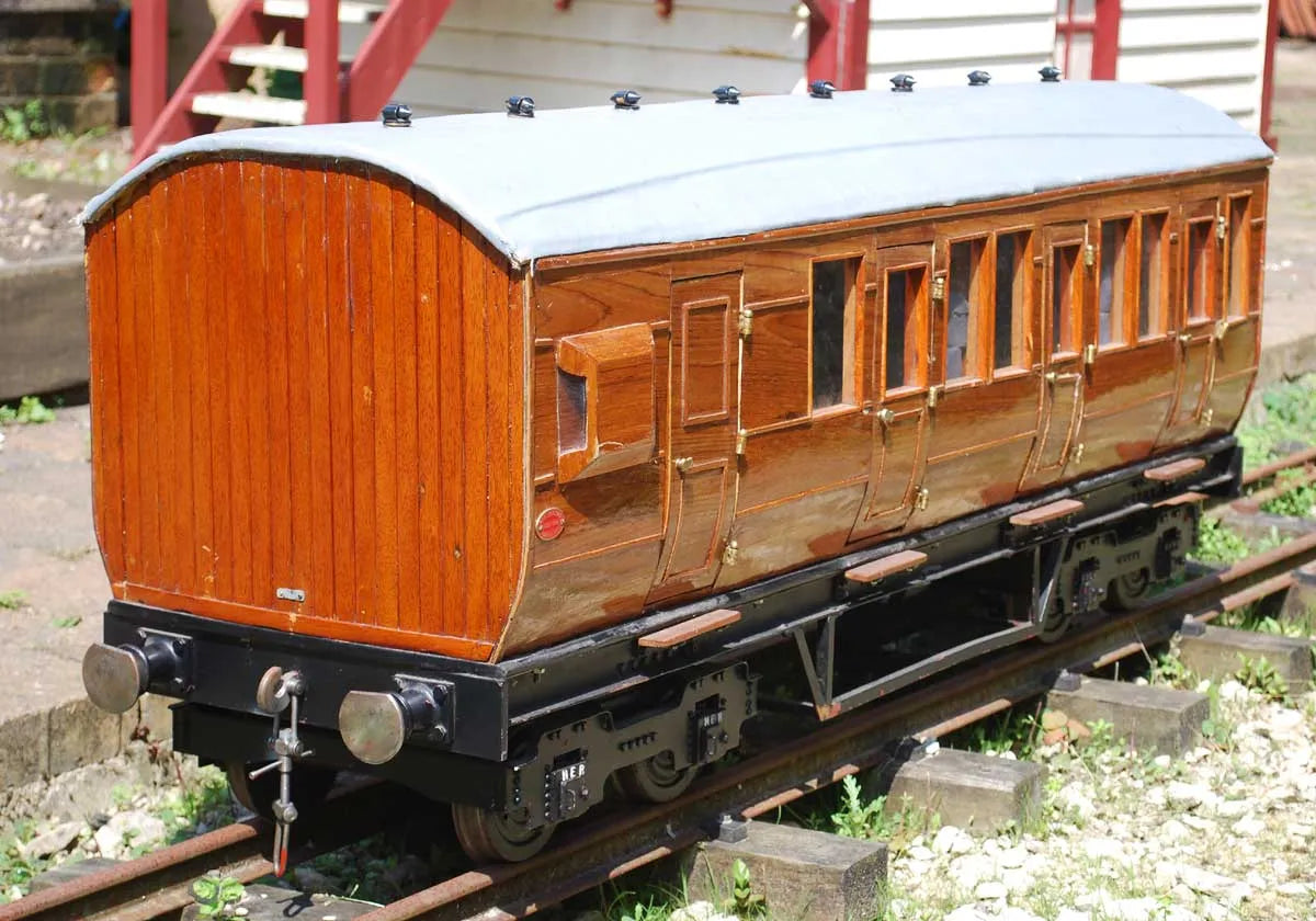 7 1/4 inch gauge teak coach