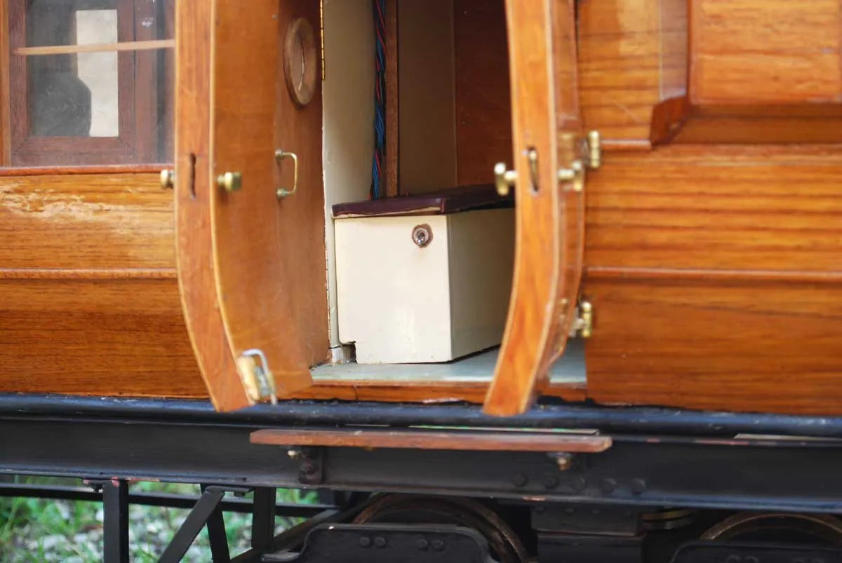 7 1/4 inch gauge teak coach