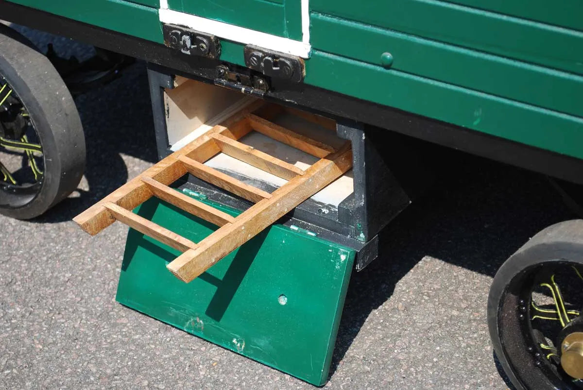 3 inch scale living van
