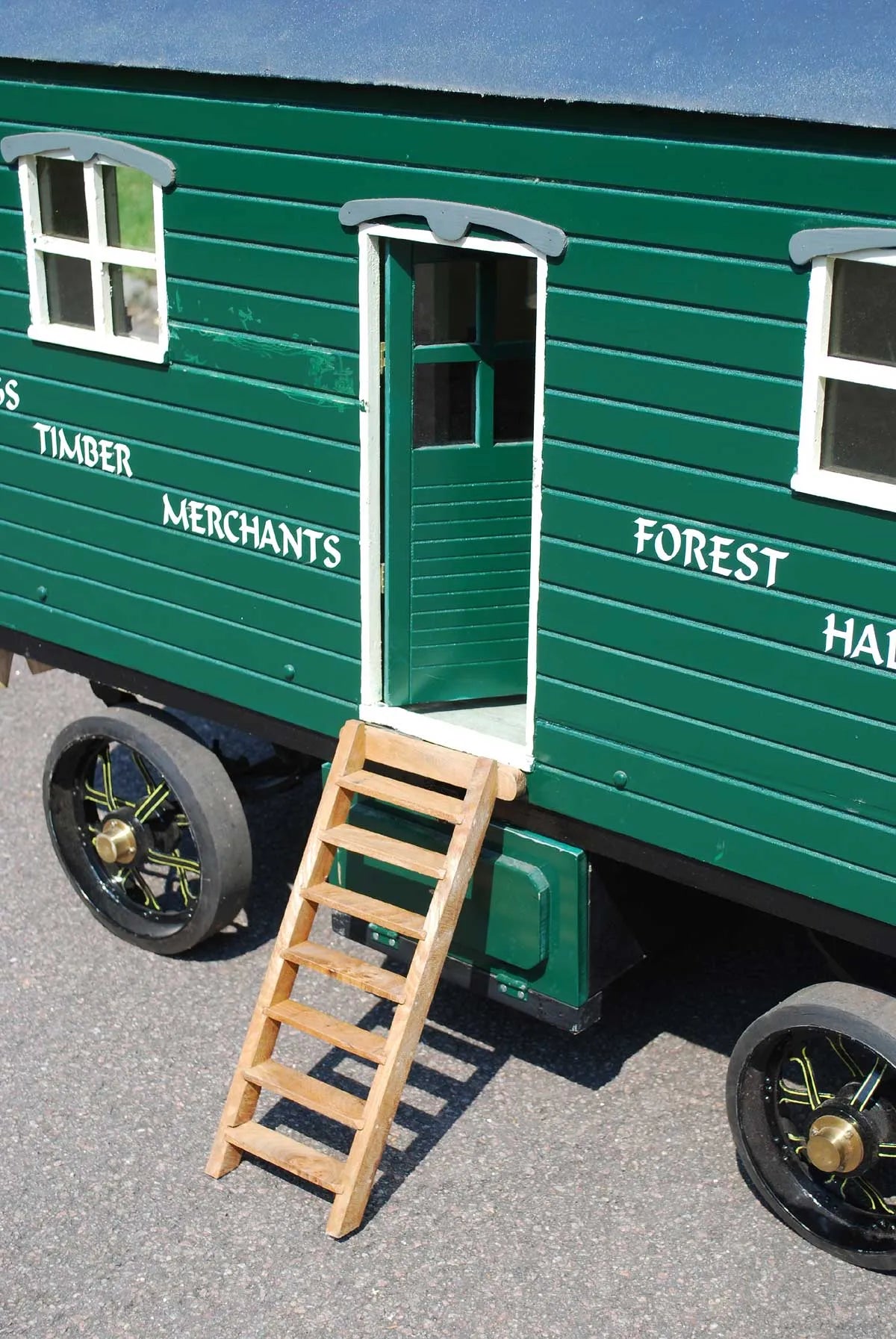 3 inch scale living van