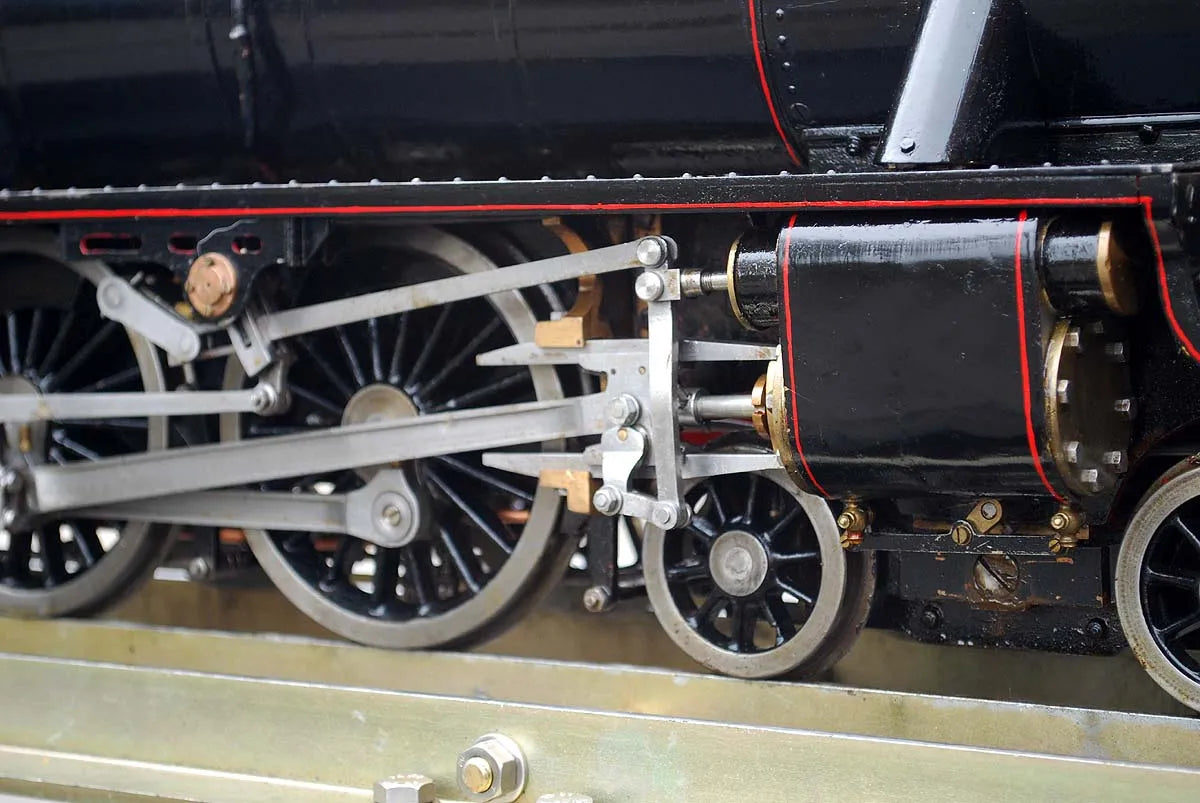 3 1/2 inch gauge Black 5