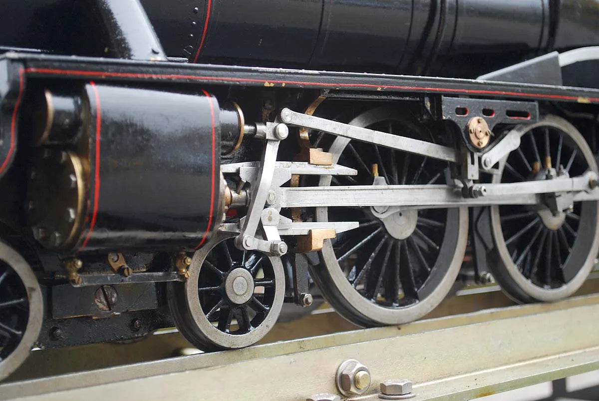 3 1/2 inch gauge Black 5