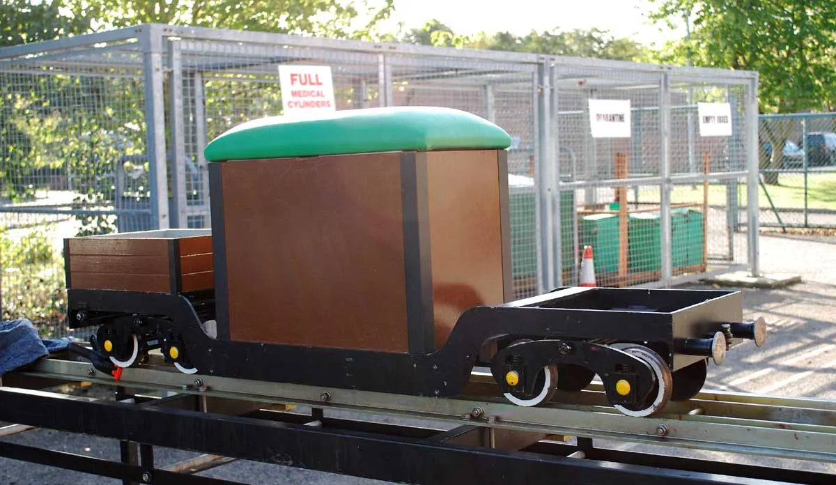 Ground level bogie driving truck