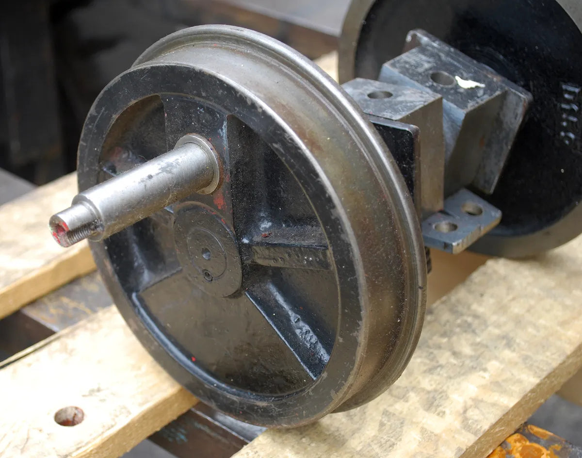 Pair 7 1/4 inch gauge locomotive wheelsets & brake handle
