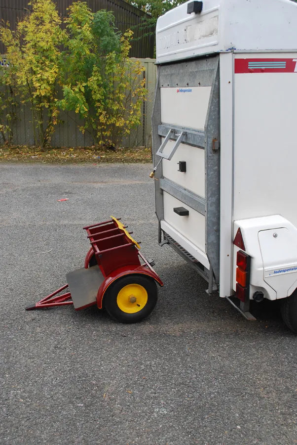 6 inch scale Ruston Proctor tractor with trailer