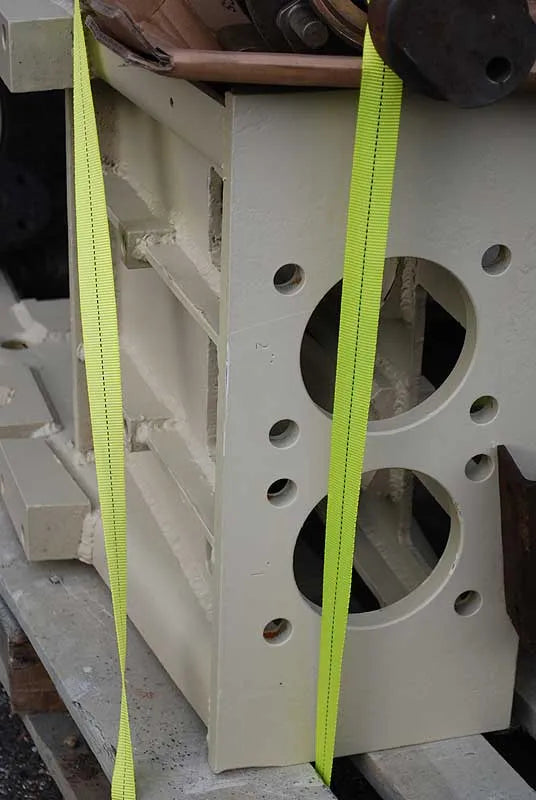 6 x 8 vertical twin cylinder piston valve engine