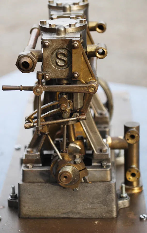 Pair Stuart 10V coupled engines