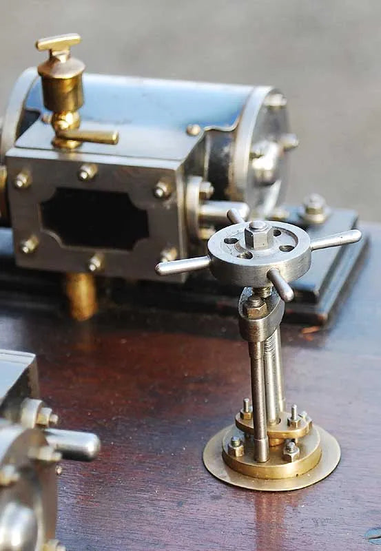 Twin cylinder mill engine